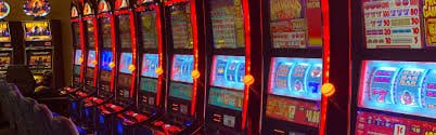 Layar French Roulette live casino benua777 dengan tata letak meja Perancis dan dealer profesional